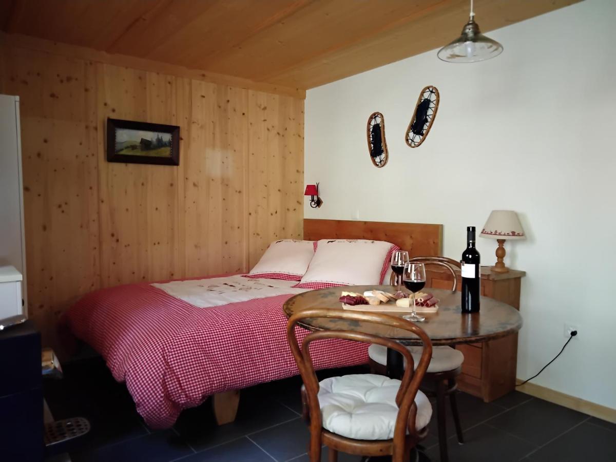 Ferienwohnung Chez Pierre Praz-de-Fort Exterior foto