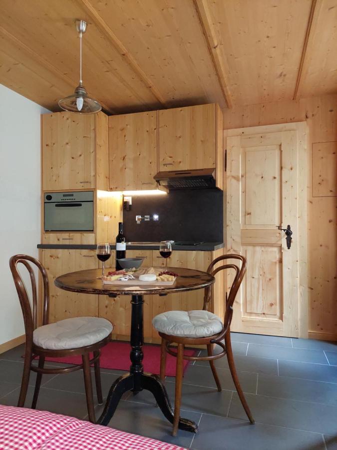 Ferienwohnung Chez Pierre Praz-de-Fort Exterior foto